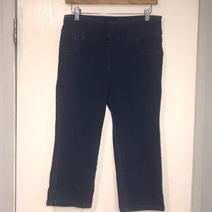 🏝5 for $25🏝 Women’s Denim Capris